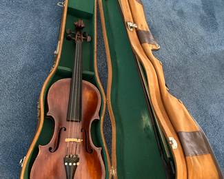 Albert Lind Violin (Boston, production started in 1900) with case and bow.