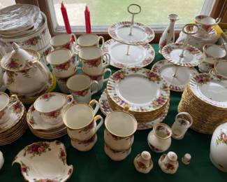 OLD COUNTRY ROSE CHINA