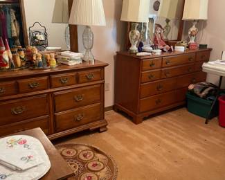 DRESSERS & LAMPS