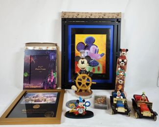 Lot of 10 Disney World Miscellaneous Collectibles
