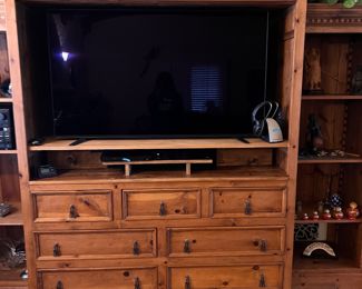 Entertainment unit