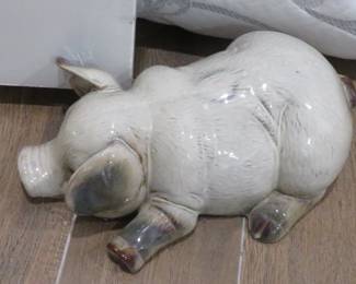 Pig doorstop