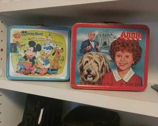 Vintage lunch box w thermos 