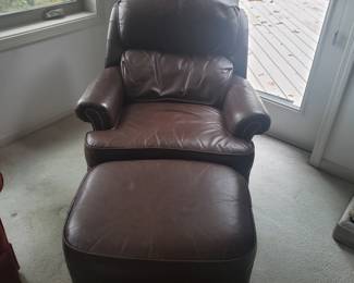 Leather Barcalounger w ottoman 