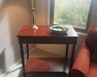 Nice large side table w drawer