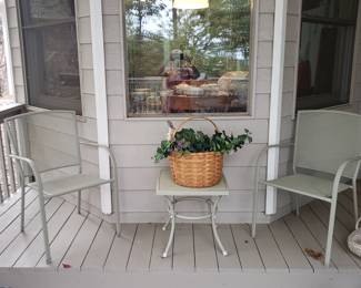 Pair of Patio chairs w small table