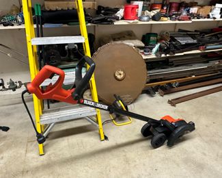 Black & Decker edger