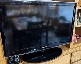 Samsung flatscreen TV