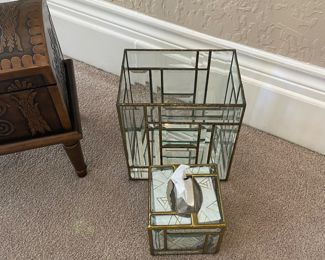 Leaded glass bathroom accessories 