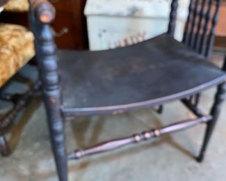 Saddle seat bench with spool legs