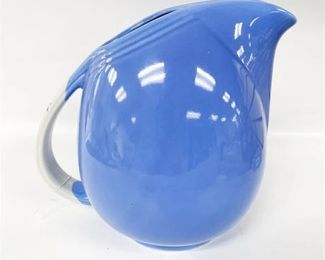 Lot 083   2 Bid(s)
1940’s Art Deco Hall’s Superior Pitcher Blue