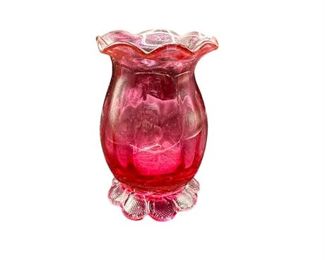 Lot 1018   1 Bid(s)
Vintage Pilgrim Cranberry Handblown Glass Bud Vase