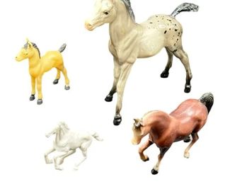 Lot 991   1 Bid(s)
Miniature Horse Figurine Shelf Buy-Out