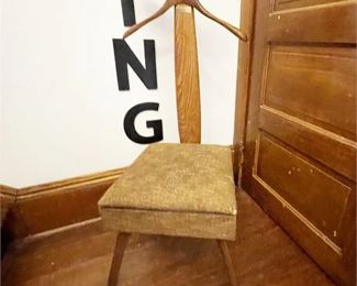 Lot 1058   0 Bid(s)
Mid Century Seat Suit Valet