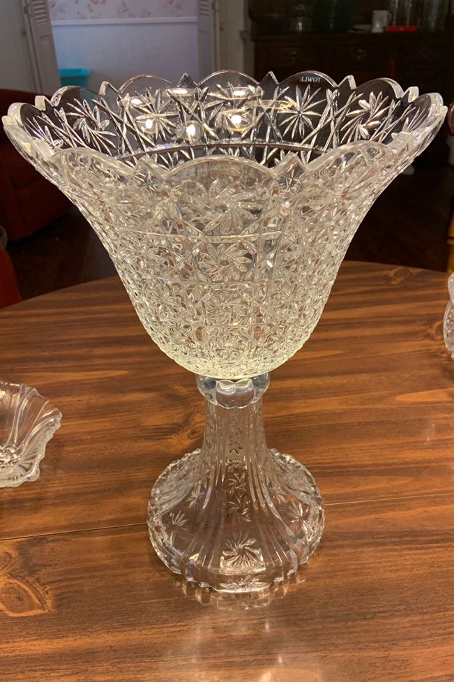 Towle "Pinstar" English Triffle Pedestal Bowl, lead crystal stunning centerpiece