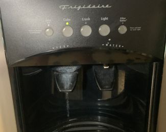 with ice maker and water in door