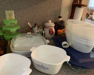 Pyrex cookware