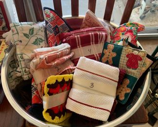 kitchen towels and hot pads