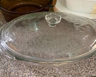 glass casserole "Savannah" pattern
