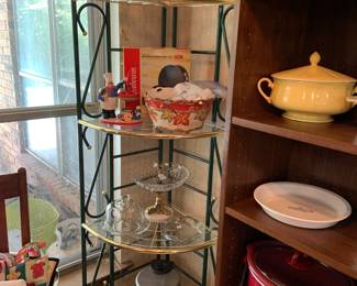 Corner Etagere