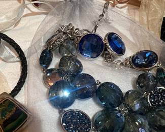 Jewelry set (Perfect for gift giving)