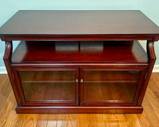 Beautiful TV Stand/Entertainment Center…