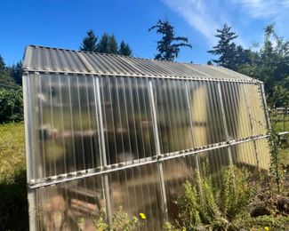 Vintage Greenhouse w/ Newly Updated Clear Panels