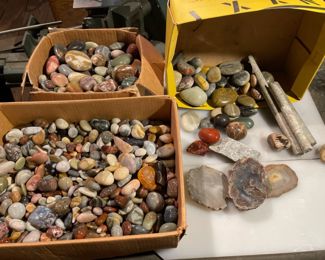 Large Collection of Polished Rocks, Geodes & Thunder Eggs