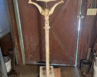 	Antique 1900s Fairbanks White Doctors Standing Scale