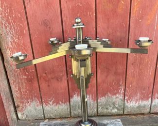 	Art Deco Style Chandelier