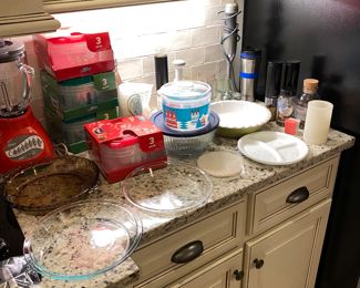 Oster Blender/Corelle Divided Plates/Pyrex Pie Plates/Hamilton Beach Immersion Blender