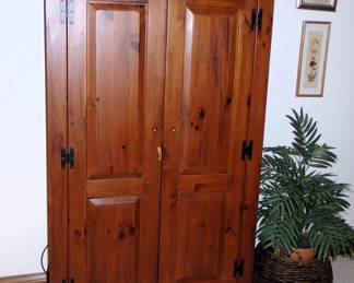 Ethan Allen Shaker wardrobe