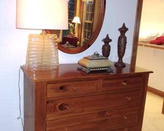 Ethan Allen Shaker dresser & mirror