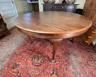 Round dining table by Penn Table Company of Huntington, WV ca 1930, 50"W