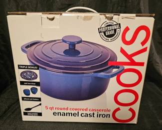 Cooks 5 Quart Covered Enamel Cast Iron Casserole Dish NIB