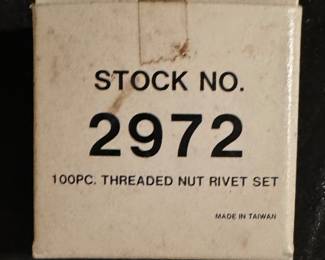 100 PC. Threaded Nut Rivet Set NIB