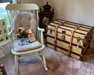 Rocker and bamboo steamer