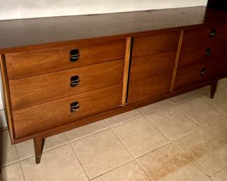 Mid-Century Modern Bassett 9-Drawer Lowboy Dresser