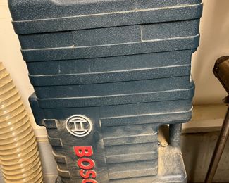 Bosch jack hammer and extra tools