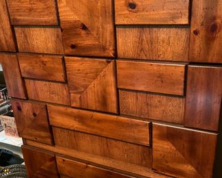 Excellent talk chest of drawers 