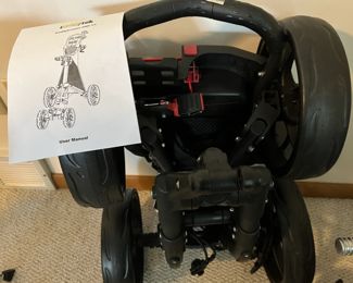 Motorized golf caddy