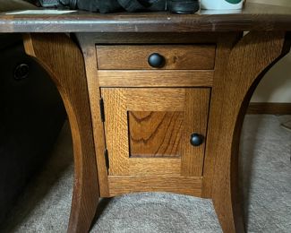 Great end table with storage 