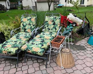 Patio chaise chairs