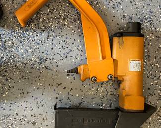Bostich floor nailer