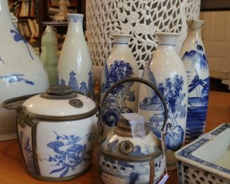 Blue and white sake bottles and tea or hot water pots