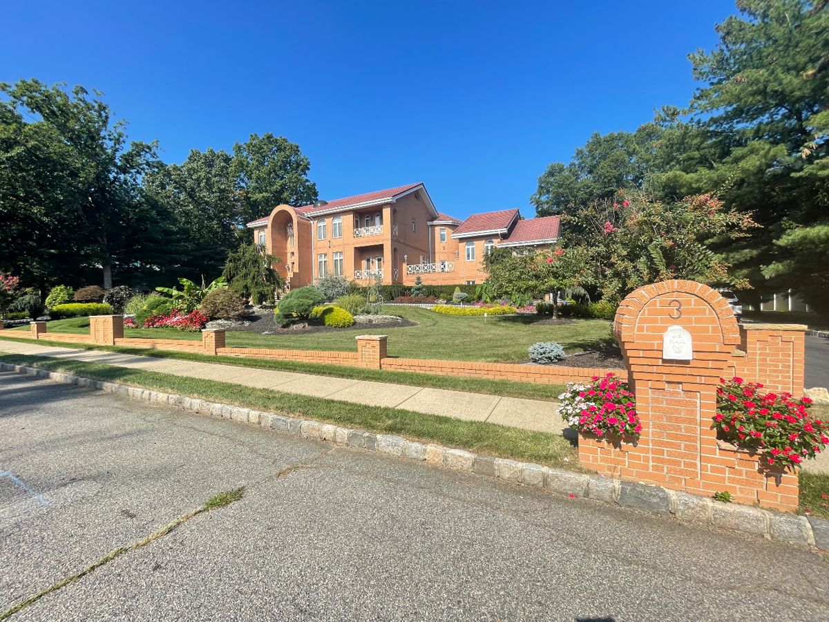 September Morn” Estate Sale in starts on 9/28/2023