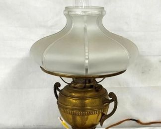 NICE PARLOR LAMP W/ SHADE