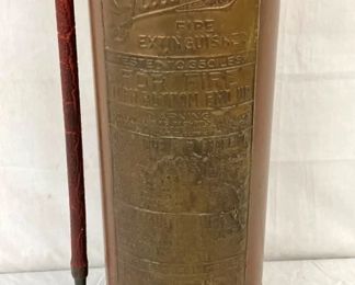 CLOSEUP FIRE EXTINGISHER