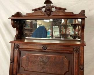 TOP VIEW W/SPOON CARVINGS 