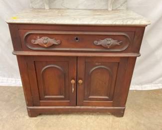 BOTTOM VIEW W/CARVED PULLS 